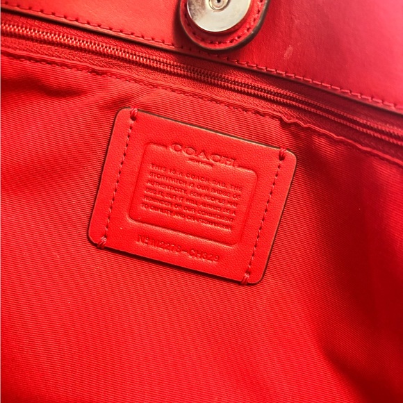 Coach City Tote Signature Canvas Wild Strawberry - Picture 3 of 4